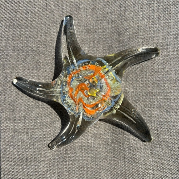 Dynasty Gallery Glass Paperweight Orange Blue  and Clear Starfish Figurine GITD - Picture 1 of 9